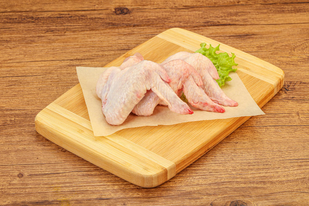 Bandeja Alas de Pollo Halal aprox 1.08kg (precio por kg)